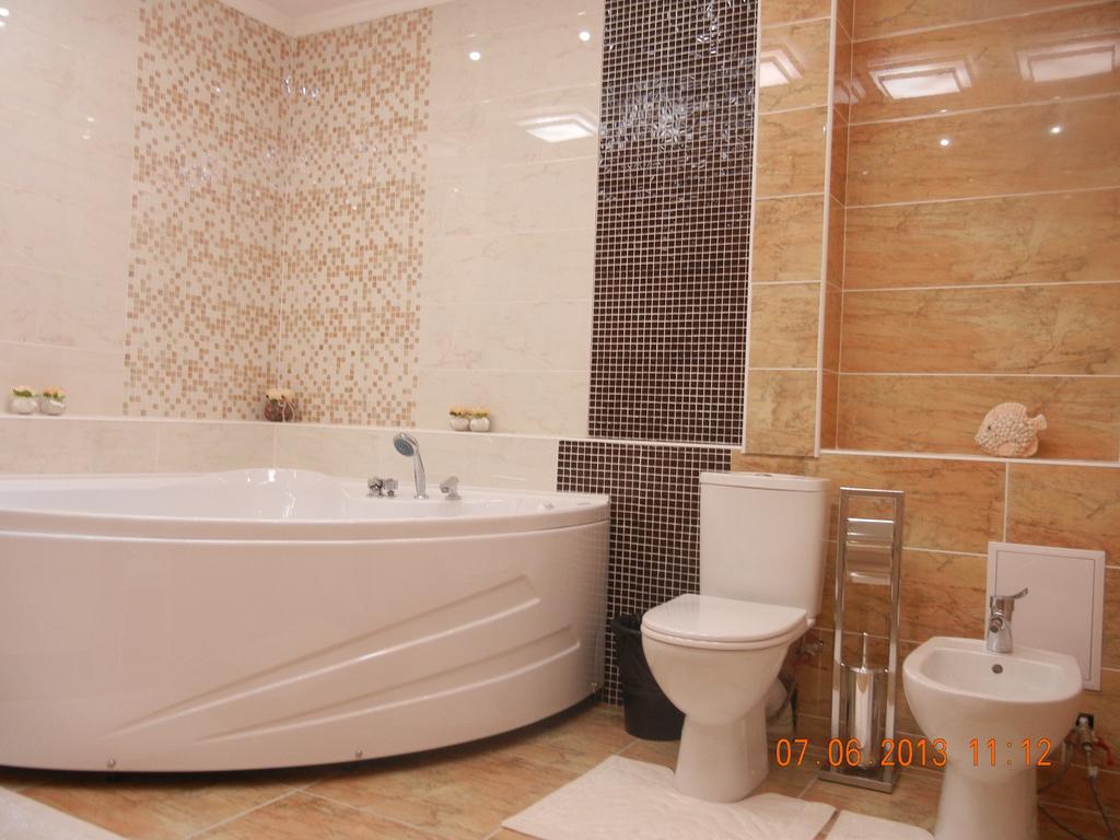 Mereke Hotel Ustʼ-Kamenogorsk Habitación foto