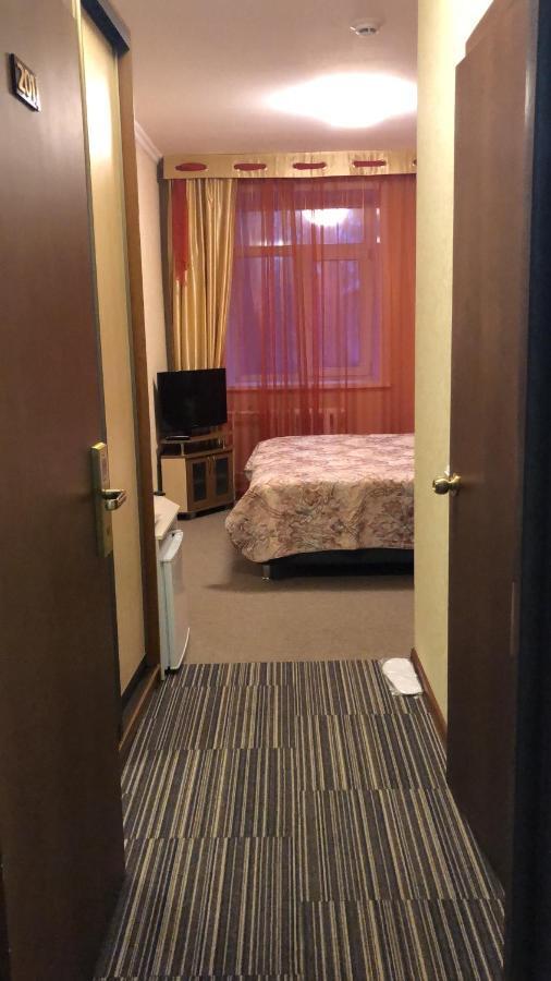 Mereke Hotel Ustʼ-Kamenogorsk Exterior foto
